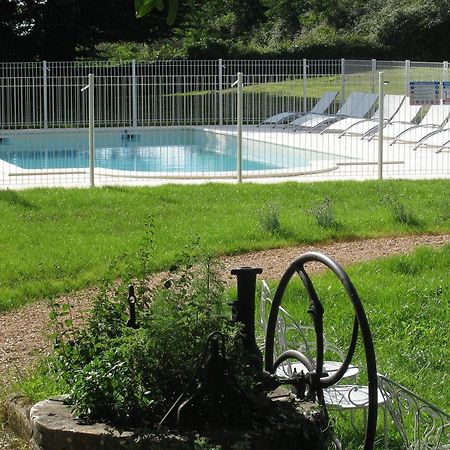 Hôtel du Château Alvignac Exterior foto